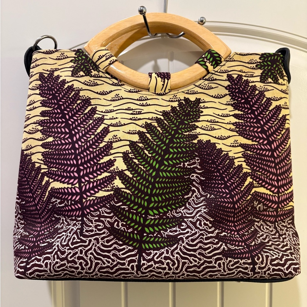 Djimi-Djama Leaf Print Tote Bag with Wooden Handles